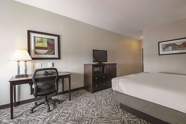 La Quinta Inn & Suites by Wyndham McKinney