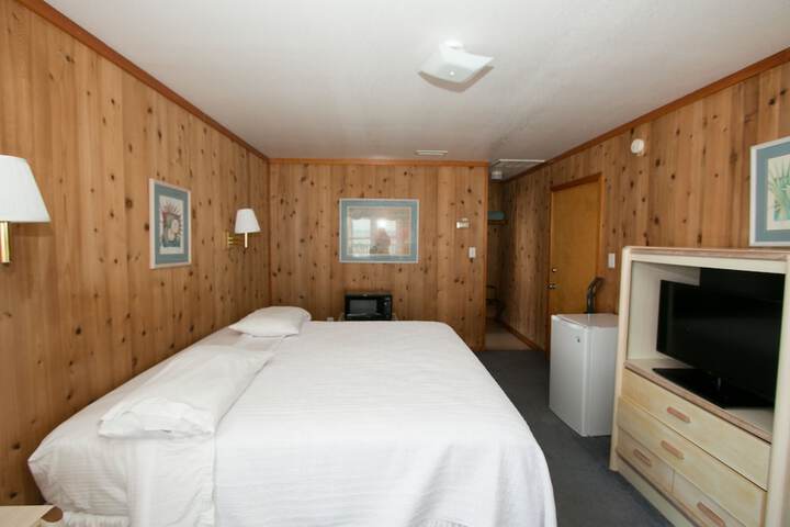 Room 76 of 199