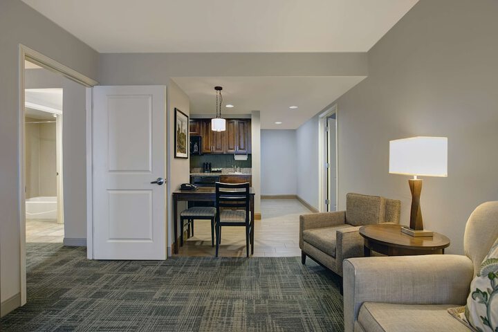Room 32 of 52