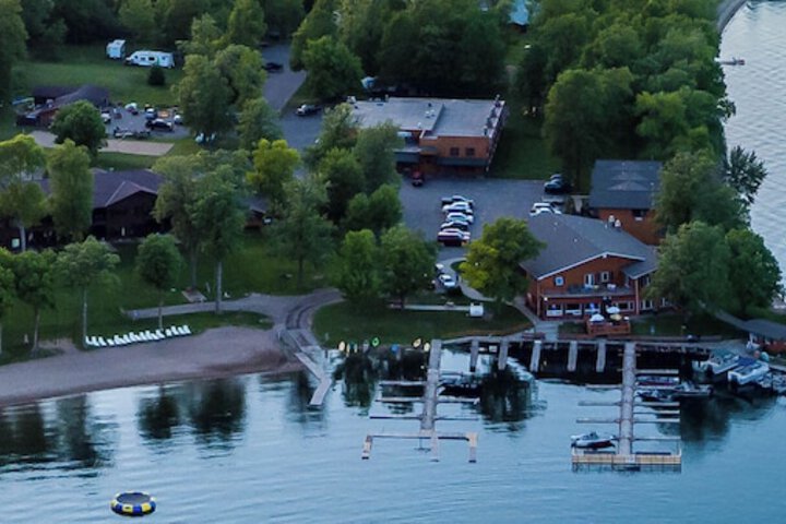 Horseshoe Bay Lodge
