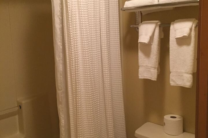 Room 9 of 30