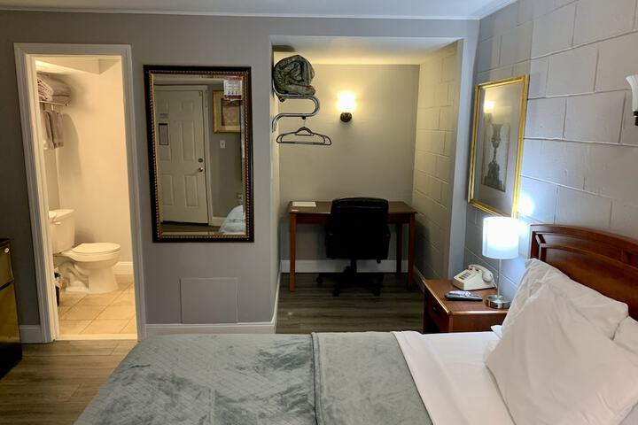 Room 7 of 38