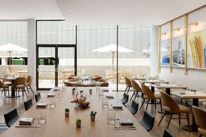 Dining 102 of 105