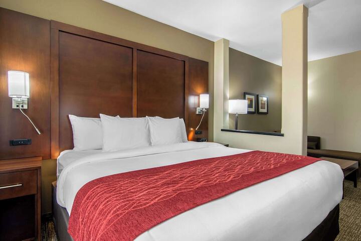Comfort Inn & Suites Shawnee - Kansas City