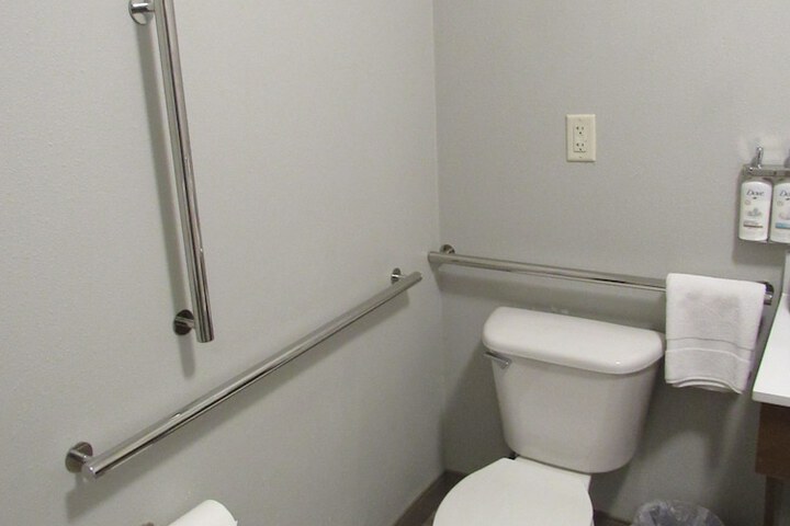 Room 18 of 77