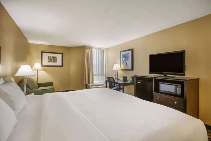 Room 21 of 35