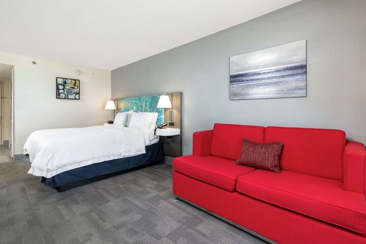 Hampton Inn Daytona Shores - Oceanfront