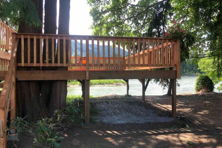 Riverfront Getaway on the Wild and Scenic