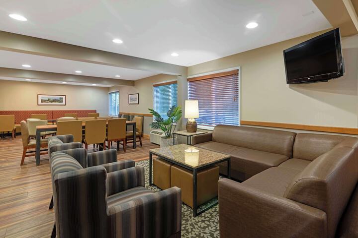 Hotel Interior 19 of 87