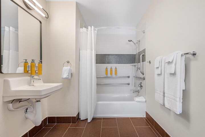 Sonesta ES Suites Portland Vancouver 41st Street
