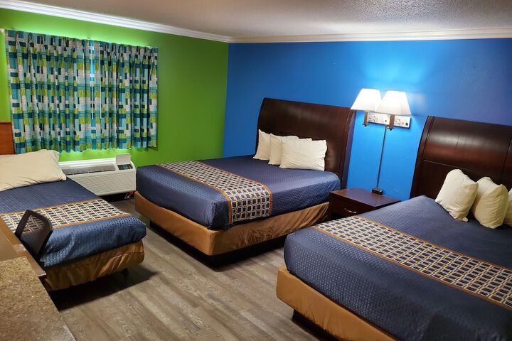 Room 27 of 53