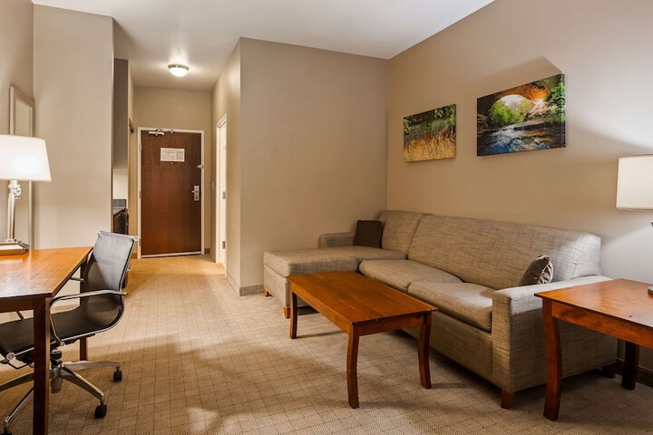 Room 19 of 34