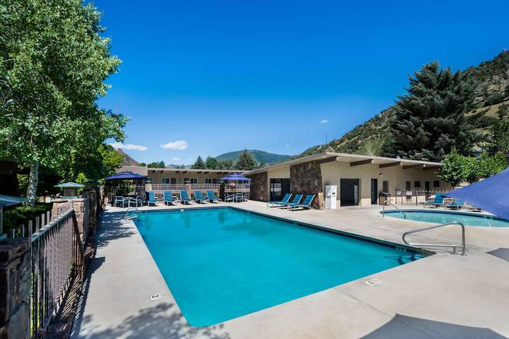 Pool 4 of 61