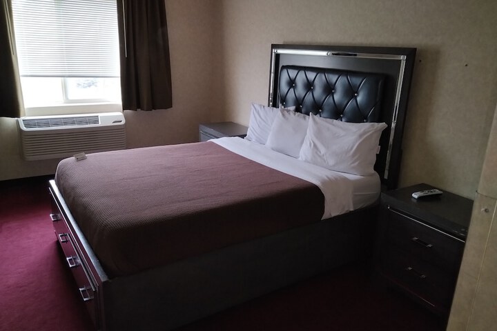 Room 47 of 65
