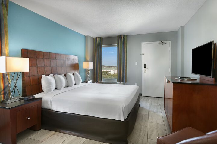 Crown Reef Beach Resort and Waterpark