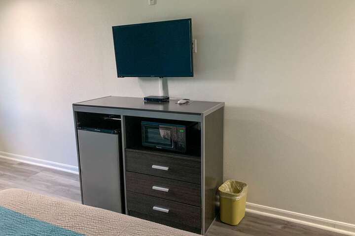 Room 30 of 32