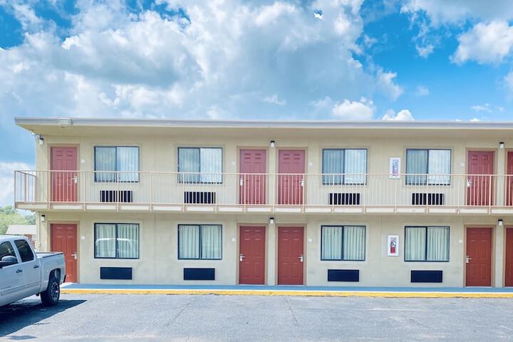Hotel 2 of 25