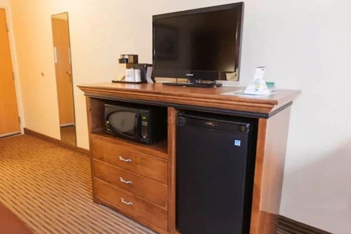 Room 30 of 44