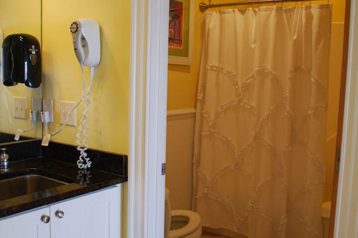 Room 14 of 36
