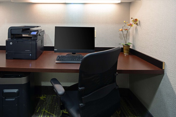Business Center 32 of 32
