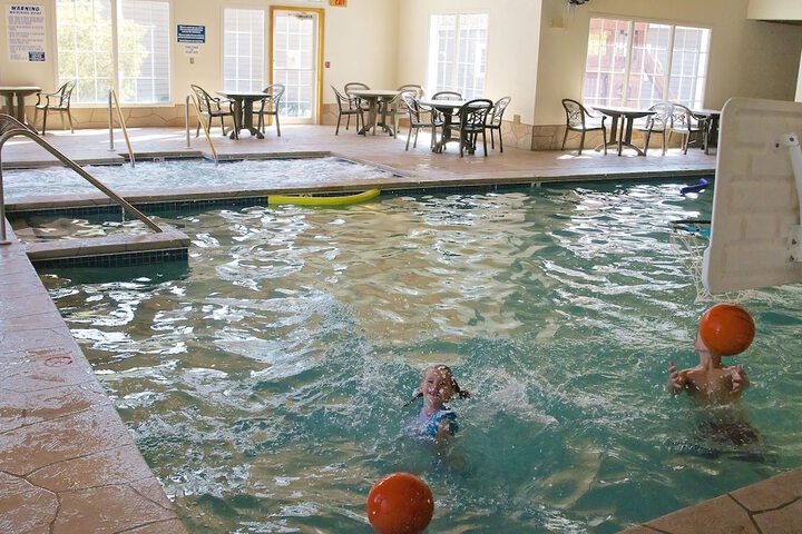 Pool 13 of 87