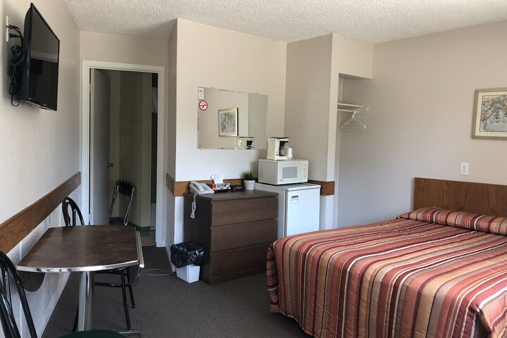 Room 14 of 19