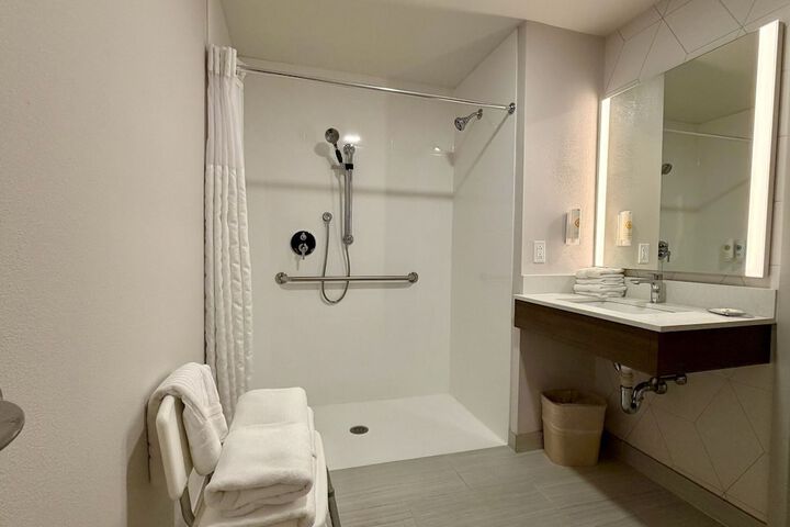 Comfort Inn & Suites Sturbridge - Brimfield