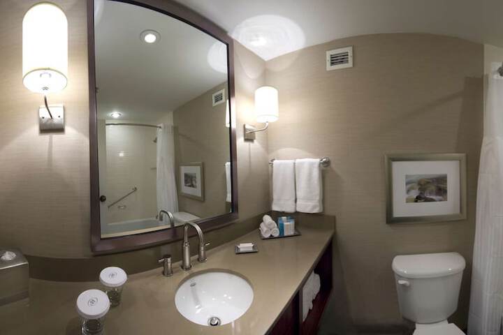 Room 41 of 60