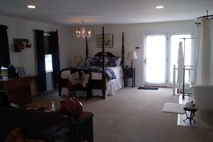 Room 17 of 29