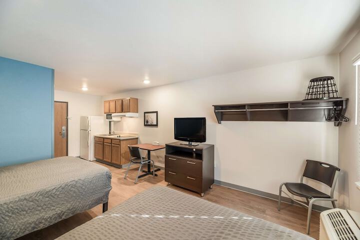 Room 8 of 22
