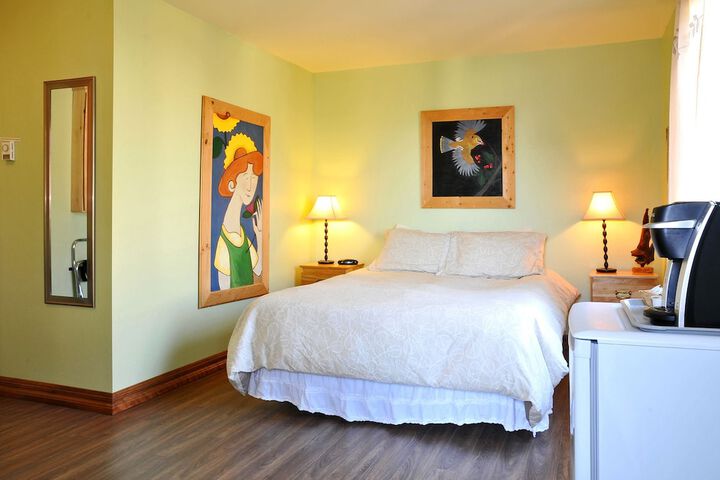 Room 10 of 43