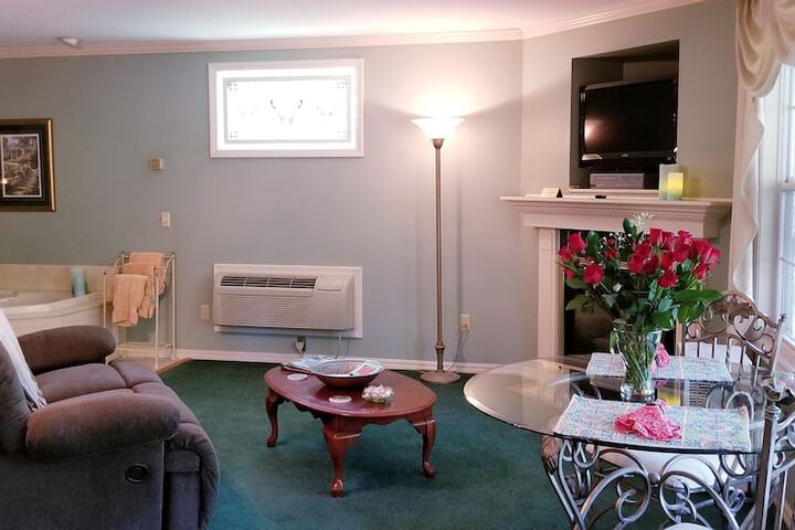 Room 10 of 125