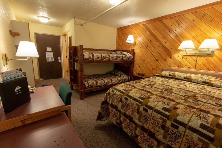 Room 6 of 11