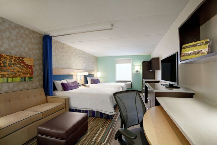 Room 7 of 28