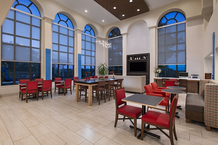 Hotel 5 of 28