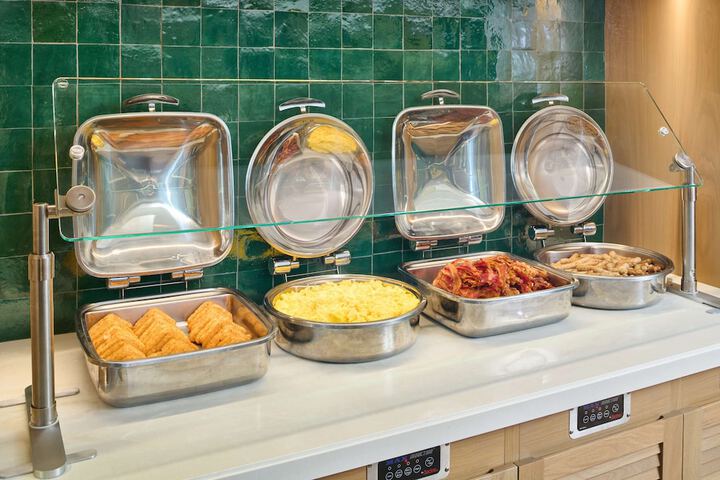 Breakfast/Coffee Service 140 of 164