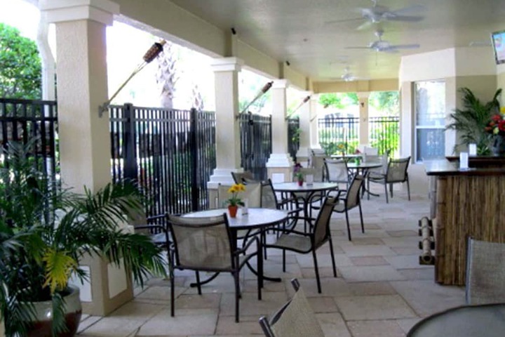 Dining 45 of 70