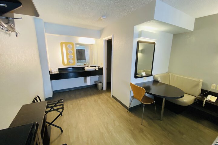 Room 36 of 46