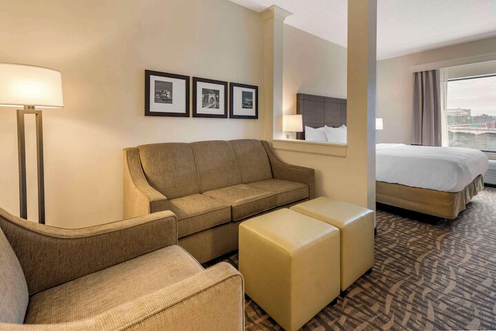 Room 12 of 30