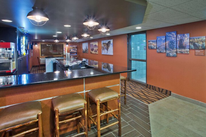 Lounge 39 of 44