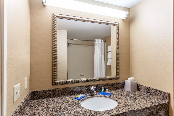 Room 15 of 52