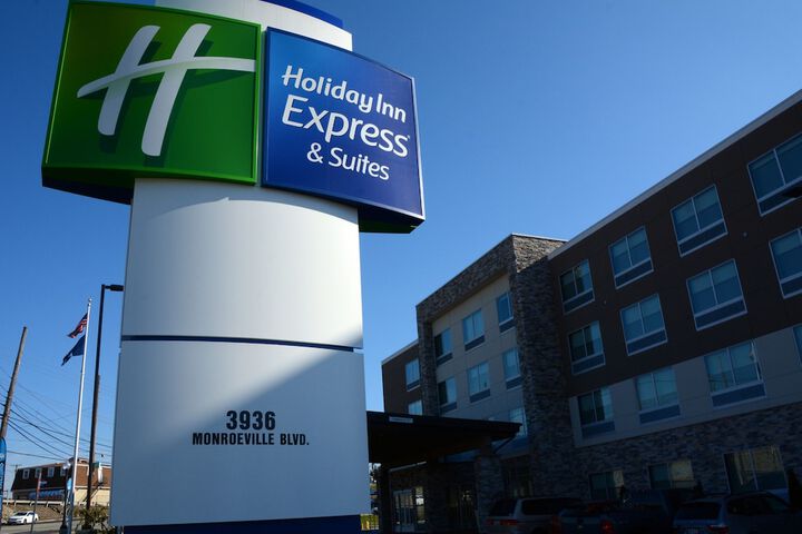 Holiday Inn Express & Suites Pittsburgh - Monroeville by IHG