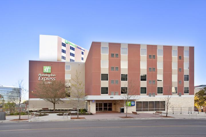 Hotel 7 of 45