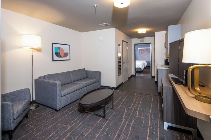 Room 15 of 58