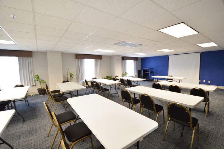 Holiday Inn Express Toledo-Oregon by IHG