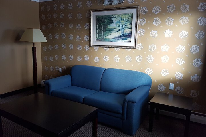 Room 19 of 48