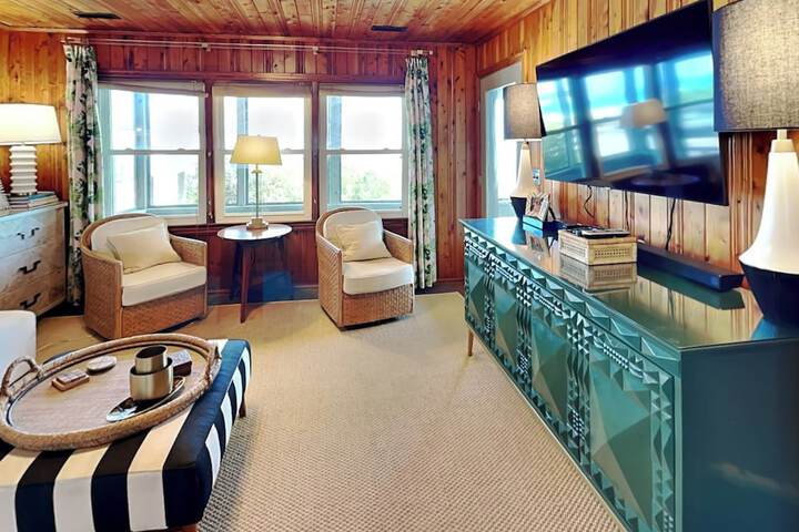 Sea Strapped by Topsail Realty