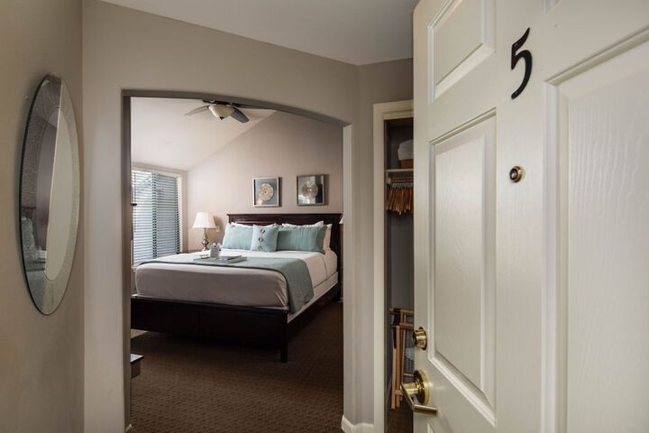 Room 18 of 73