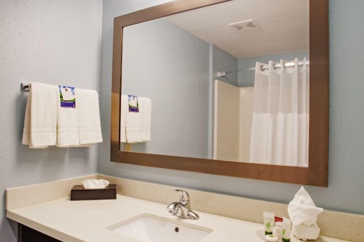 Iris Garden Inn
