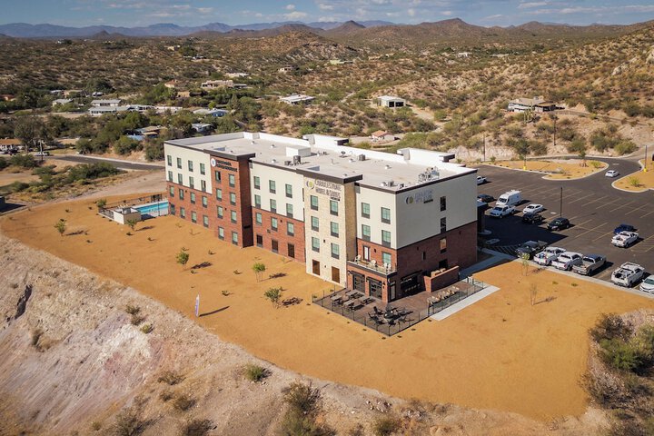 Hotel 2 of 99